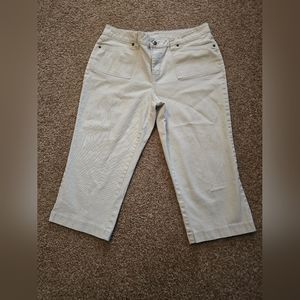 Fashion Bug Capri pants, size 14. Cream color